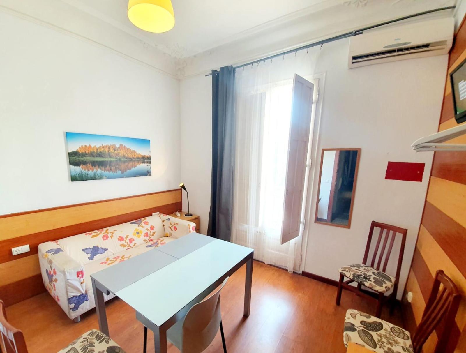Apartamento Urgell Apartment Барселона Екстериор снимка